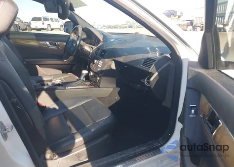 2008 Mercedes-Benz C 350 Sport from USA, damaged, VIN WDDGF56XX8R035754